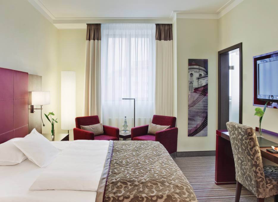 44522_SHR_GrafZeppel_005293c03a72a8562e6b98