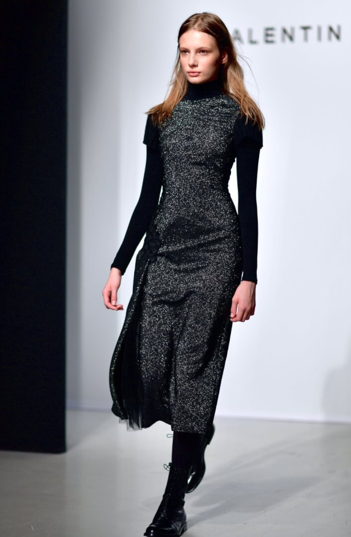 Valentin Yudashkin Strikes Again - Paris Fashion Week Fall 2017 Valentin Yudashkin Strikes Again - Paris Fashion Week Fall 2017