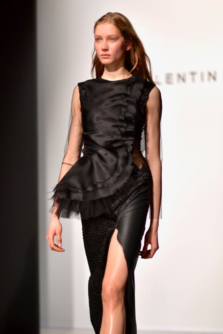 Valentin Yudashkin Strikes Again - Paris Fashion Week Fall 2017 Valentin Yudashkin Strikes Again - Paris Fashion Week Fall 2017