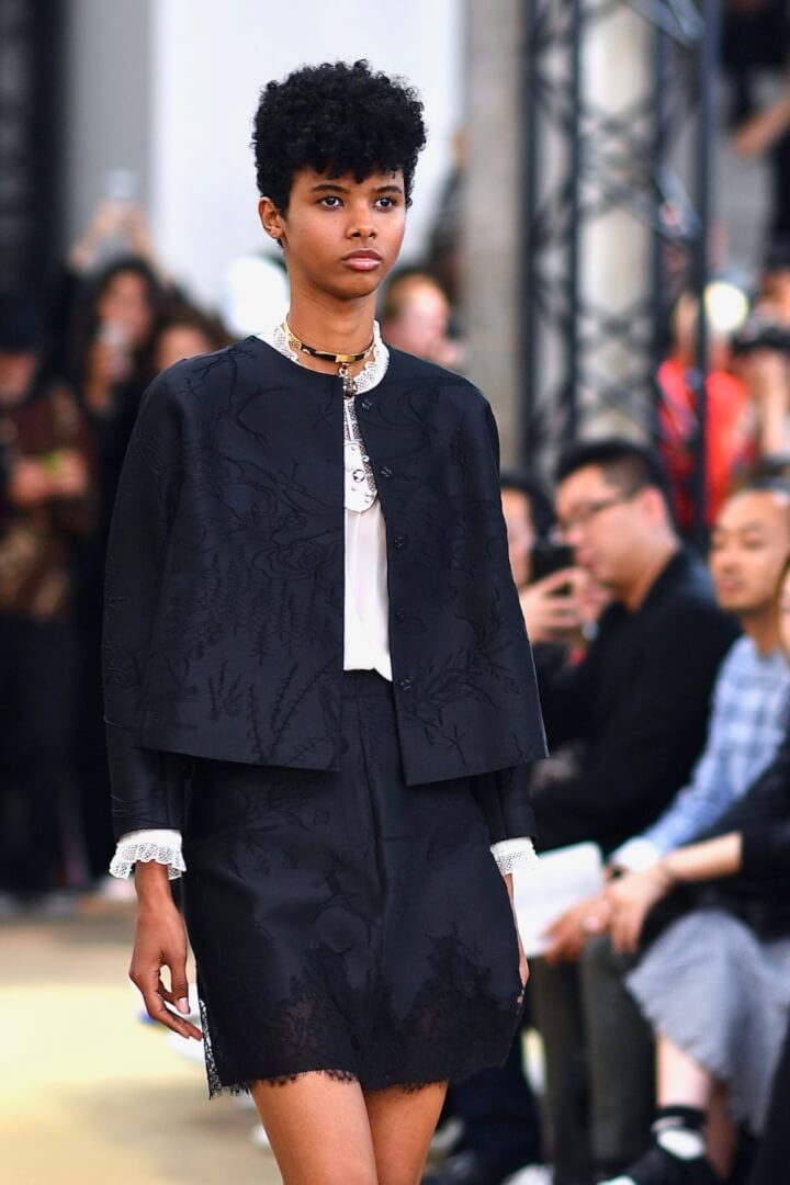 East meets West with Shiatzy Chen - Paris Fashion Week SS 2018 East meets West with Shiatzy Chen - Paris Fashion Week SS 2018