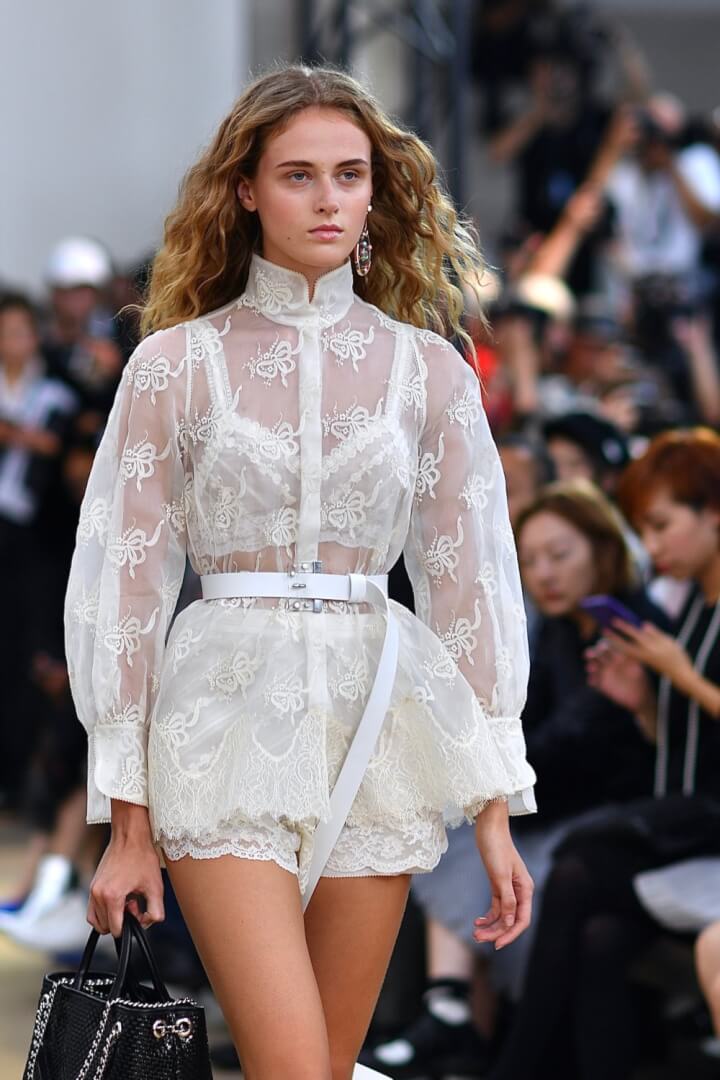 East meets West with Shiatzy Chen - Paris Fashion Week SS 2018 East meets West with Shiatzy Chen - Paris Fashion Week SS 2018