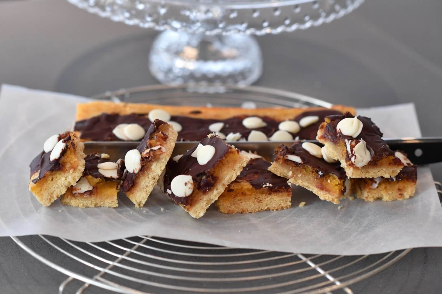 Lemon, Cranberry and Chocolate Slice Lemon, Cranberry and Chocolate Slice