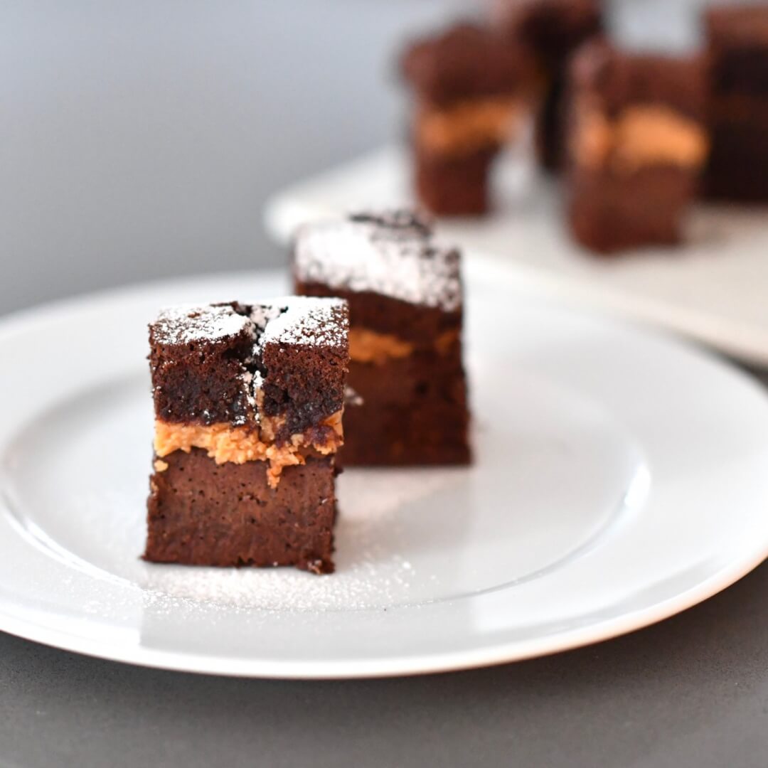 Salted Caramel and Dark Chocolate Brownie Salted Caramel and Dark Chocolate Brownie