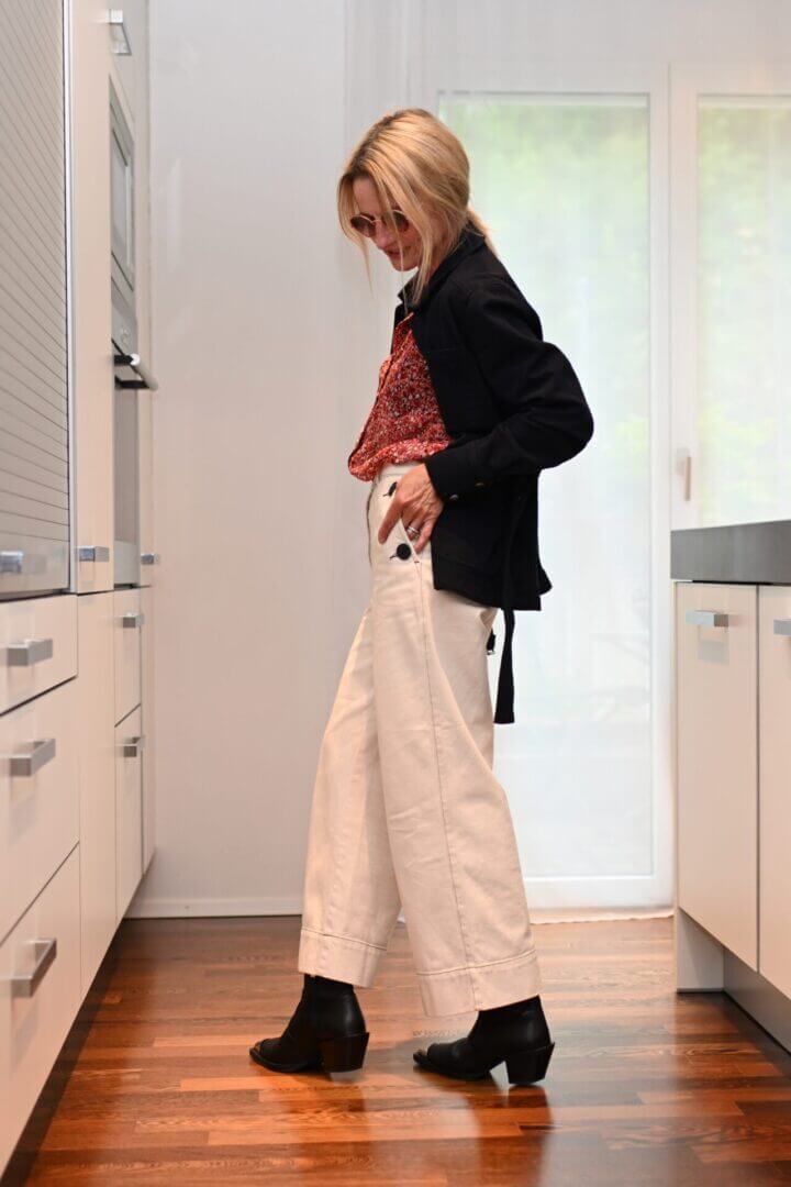 1 Pair of Trousers 3 Ways to Wear 1 Pair of Trousers 3 Ways to Wear