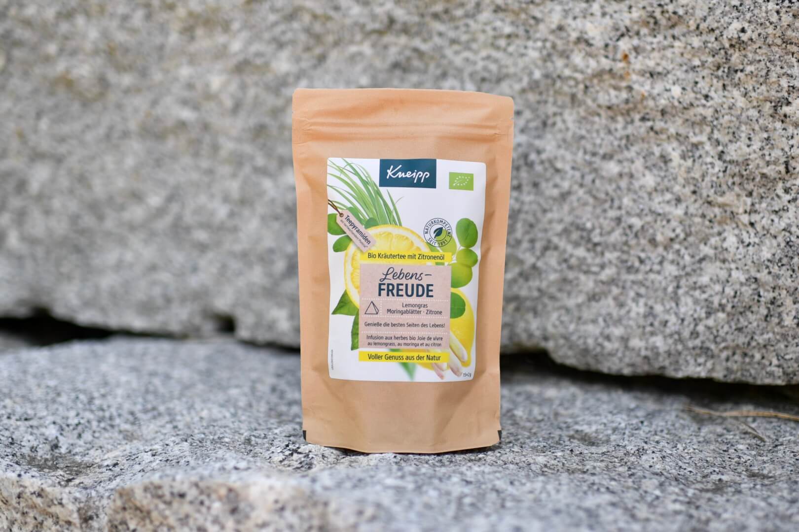 7 of the Simplest Tricks Ever to Be Happy and Lead a Happy Life 7 of the Simplest Tricks Ever to Be Happy and Lead a Happy Life