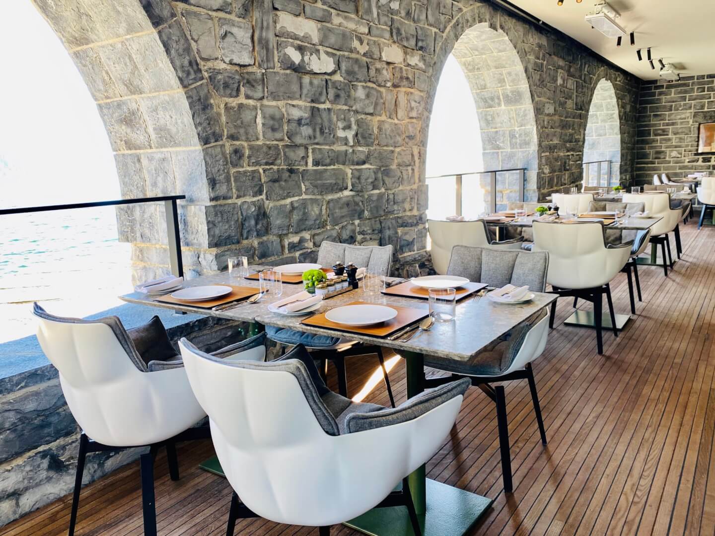 Il Sereno Hotel - The Most Perfect Piece of Modern Architecture along Lake Como Il Sereno Hotel - The Most Perfect Piece of Modern Architecture along Lake Como