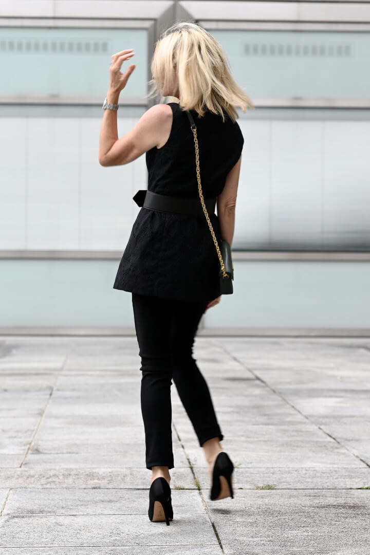 How to Create 3 Different outfits with 3 Pieces of Clothing How to Create 3 Different outfits with 3 Pieces of Clothing