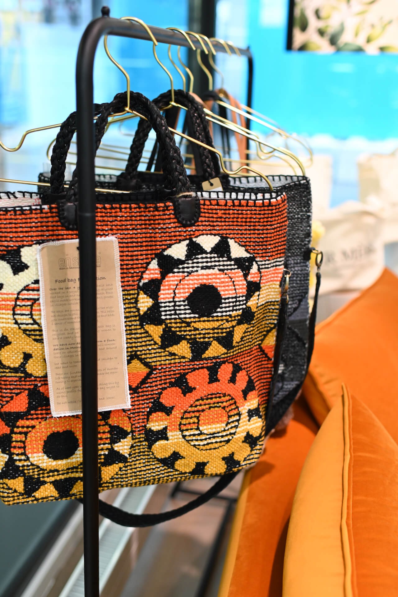 Visit Szena les Coiffeurs for Stronger Hair in 10 Seconds