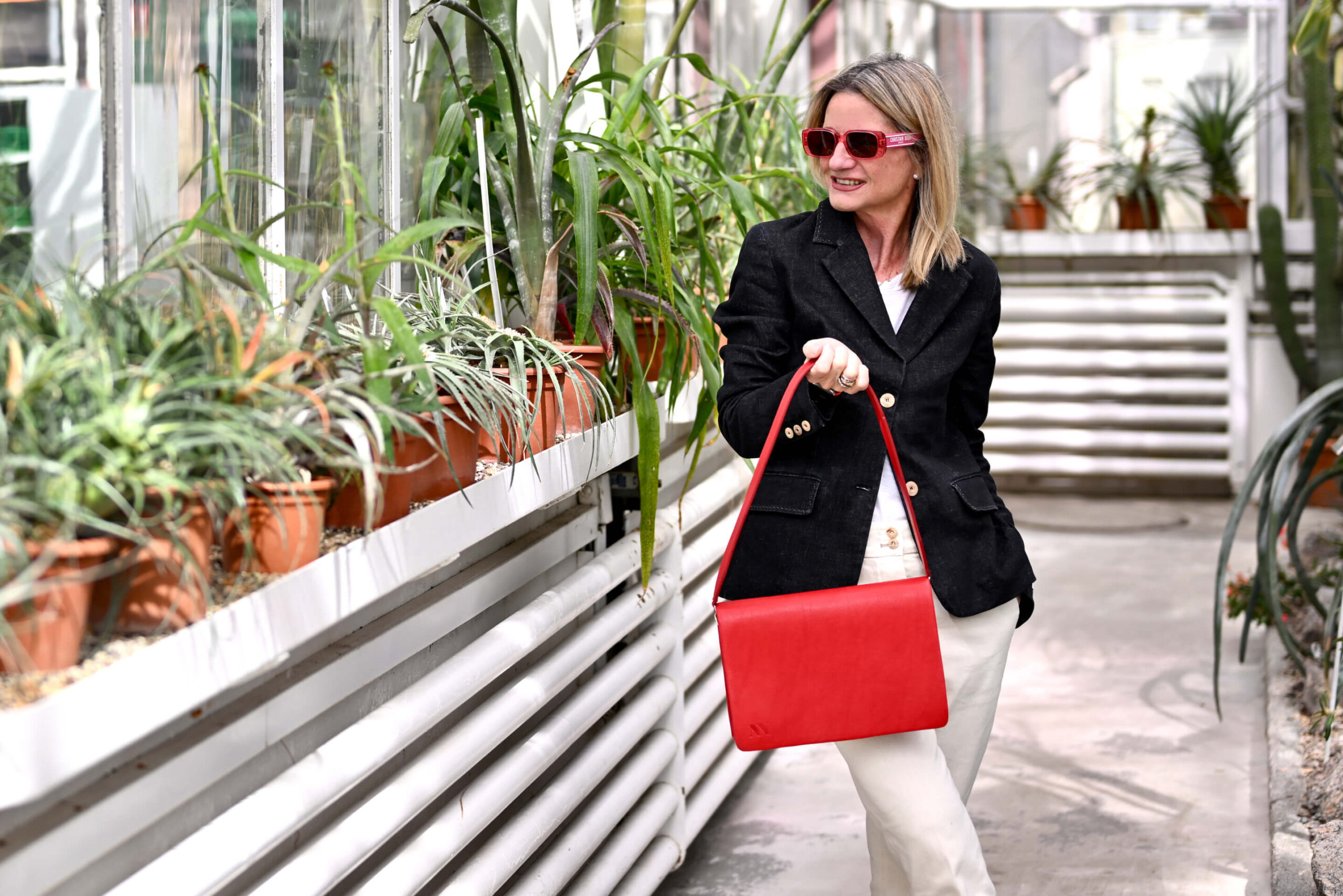 Why The Red Bag Will Never Date