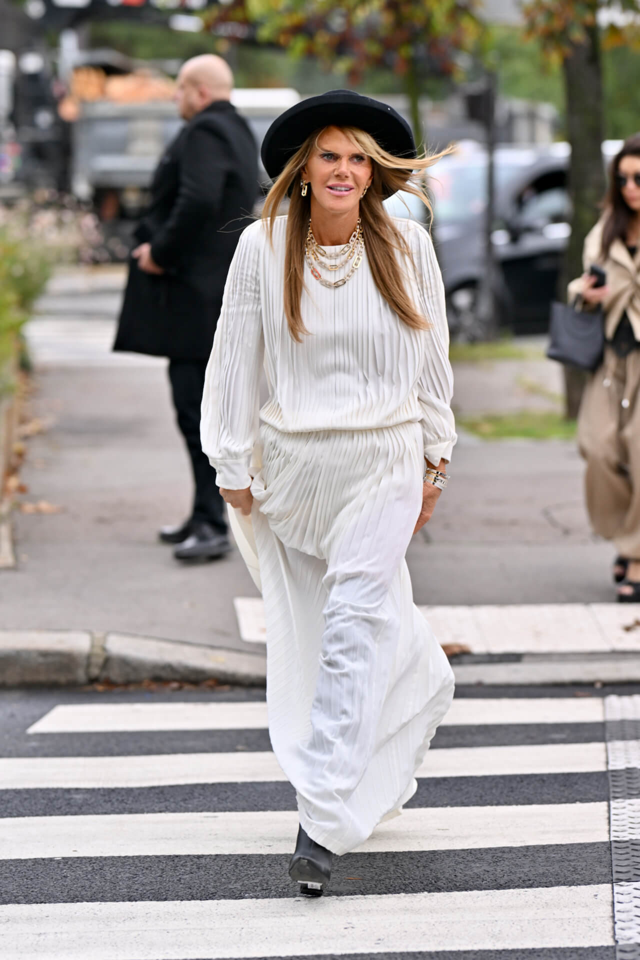 The Best Paris Fashion Week Street Style Spring/Summer 2025 - Days 2 & 3 Chloe