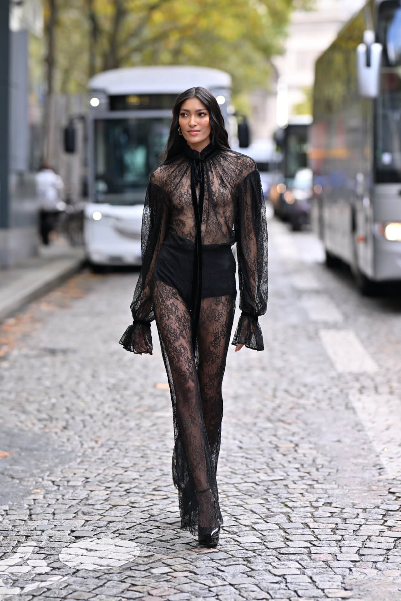 Paris Fashion Week SS 2025 – 35 Street Style Highlights Day 4