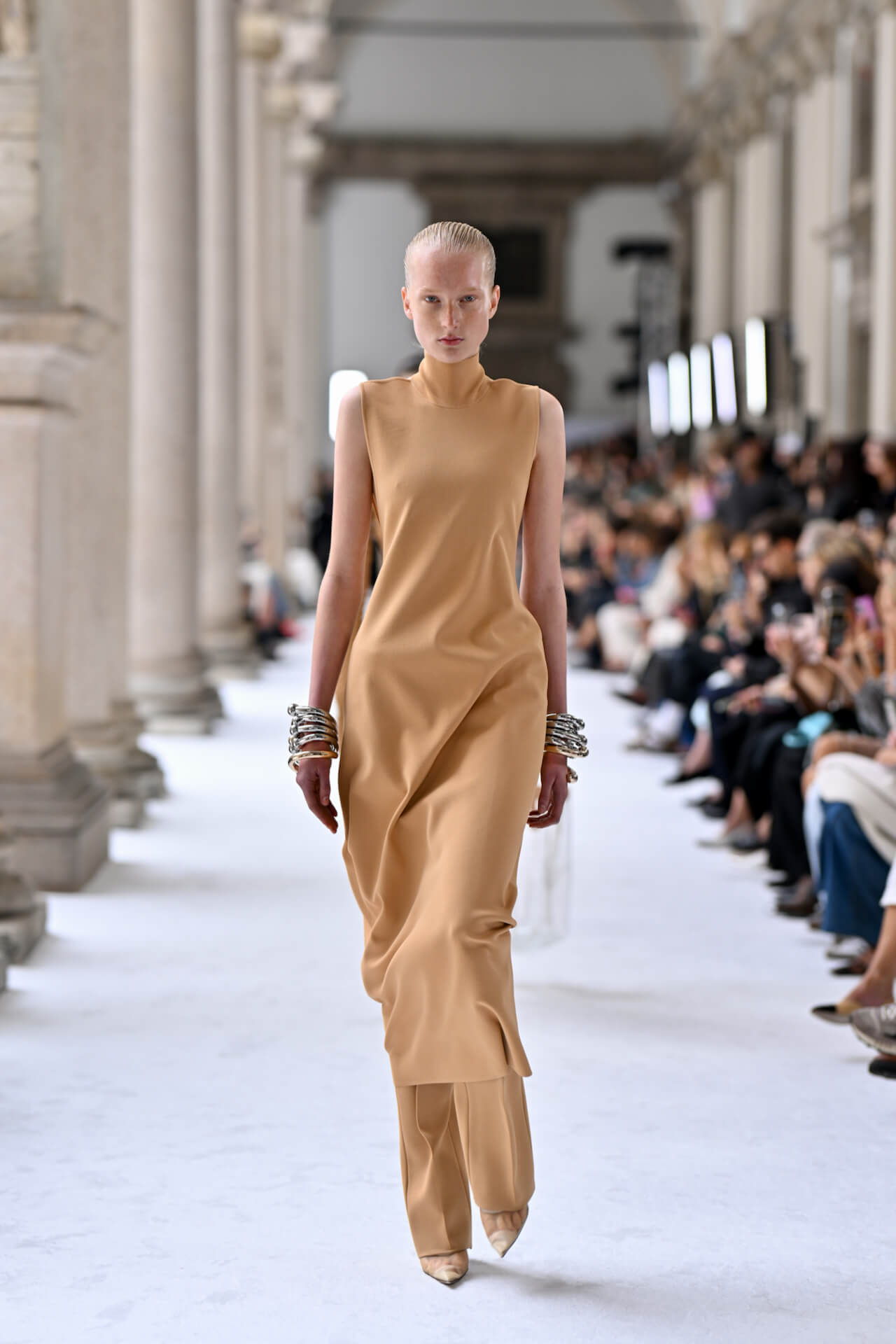 Sportmax SS25: A Milan Fashion Week Extravaganza from Runway to Streets